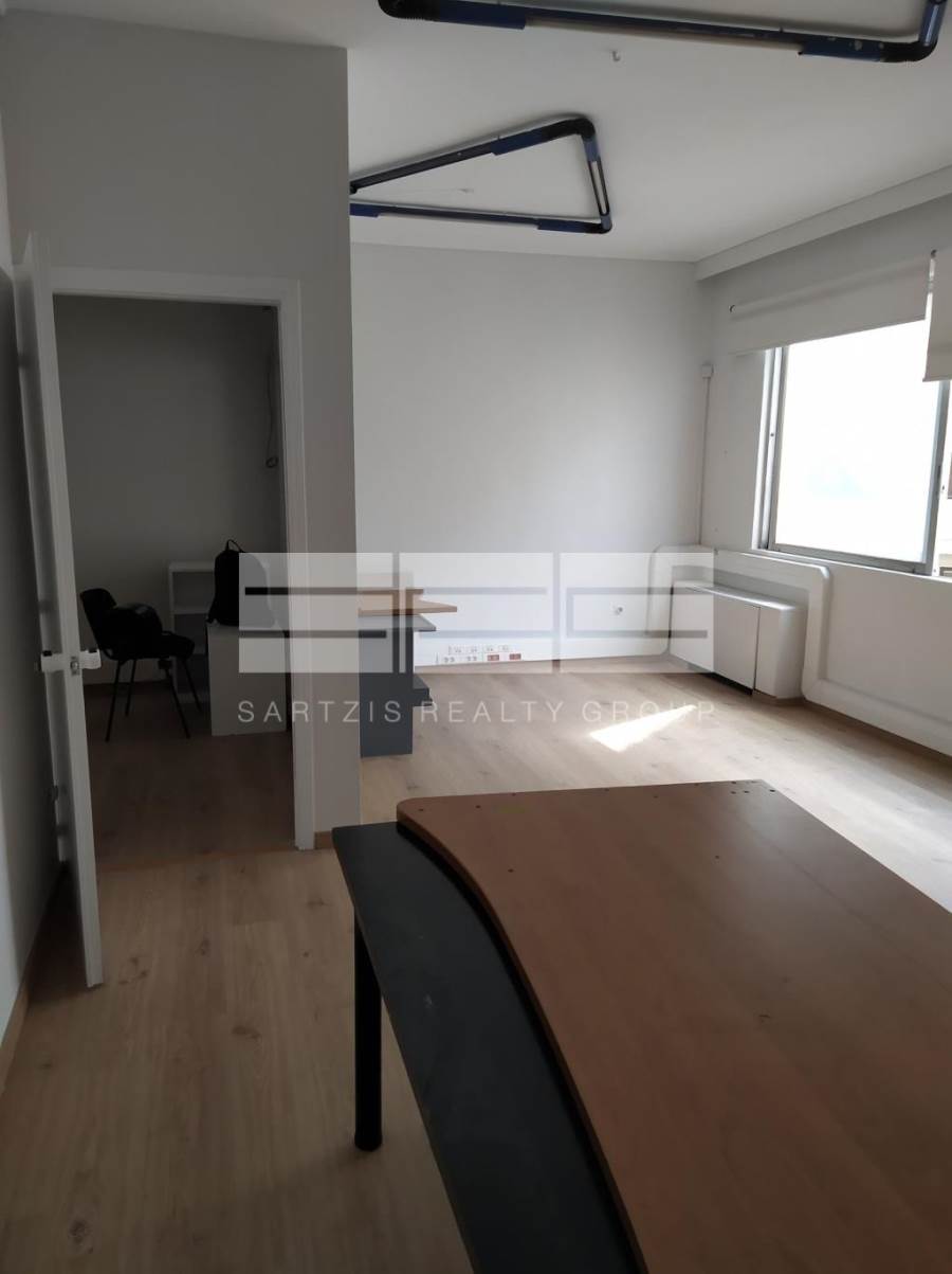 (For Sale) Commercial Office || Athens Center/Athens - 33 Sq.m, 130.000€ 