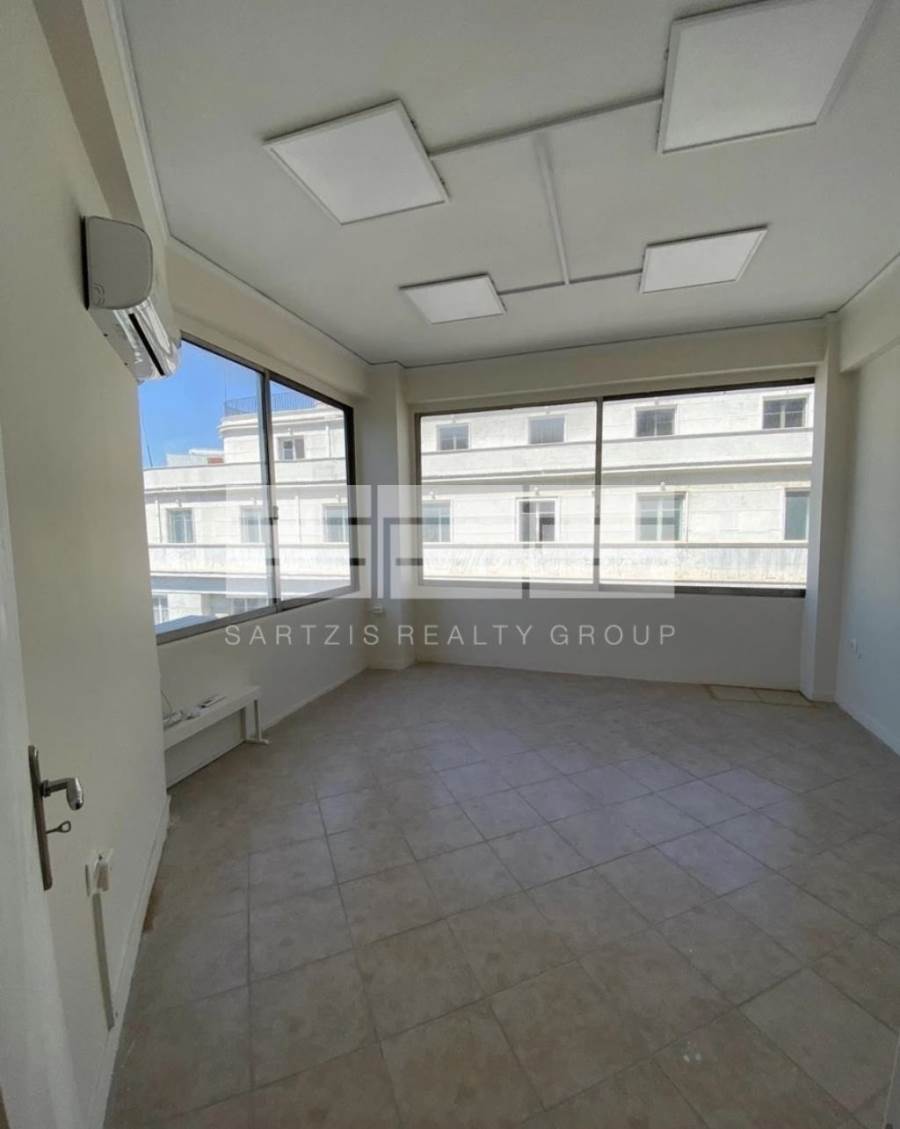 (For Sale) Commercial Commercial Property || Athens Center/Athens - 50 Sq.m, 120.000€ 