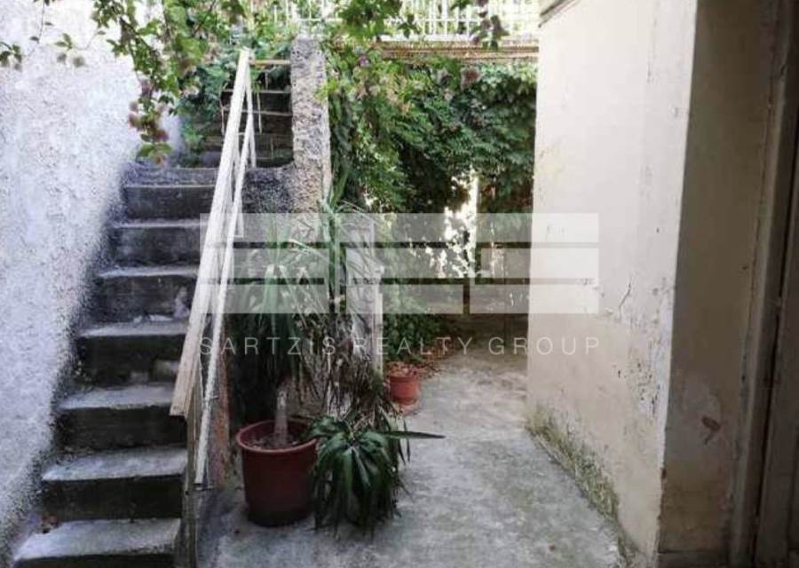 (For Sale) Residential Detached house || Athens Center/Athens - 106 Sq.m, 2 Bedrooms, 260.000€ 