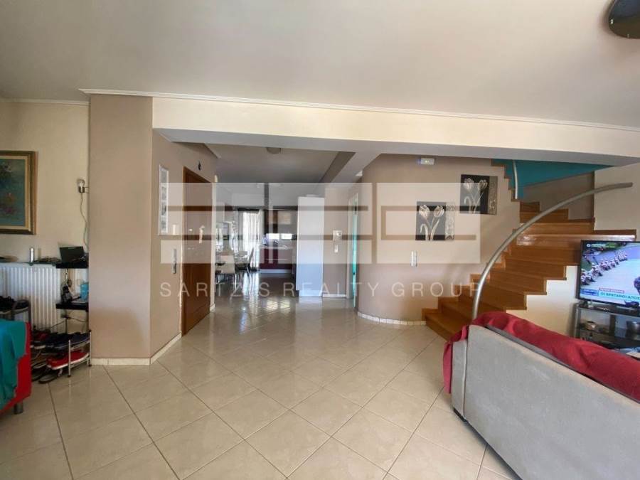 (For Sale) Residential Maisonette || Athens Center/Ilioupoli - 150 Sq.m, 3 Bedrooms, 450.000€ 