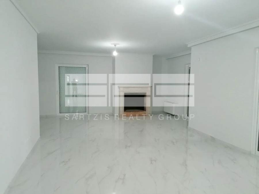 (Προς Πώληση) Κατοικία Οροφοδιαμέρισμα || Αθήνα Βόρεια/Εκάλη - 200 τ.μ, 3 Υ/Δ, 800.000€ 