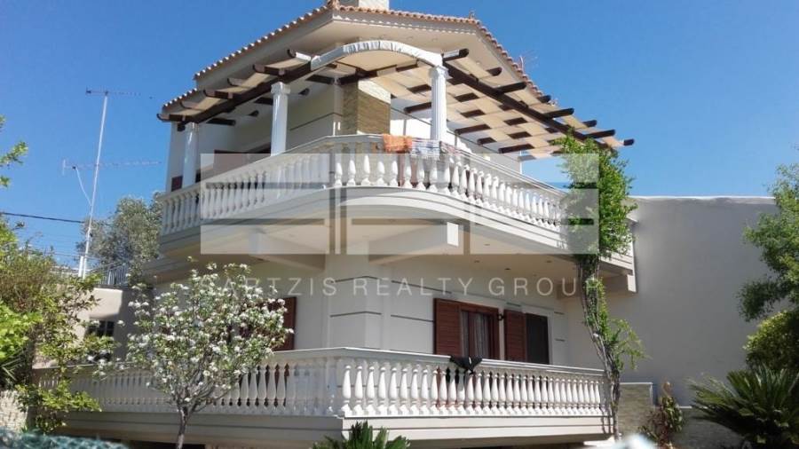 (Προς Πώληση) Κατοικία Μεζονέτα || Πειραιάς/Σαλαμίνα - 200 τ.μ, 220.000€ 