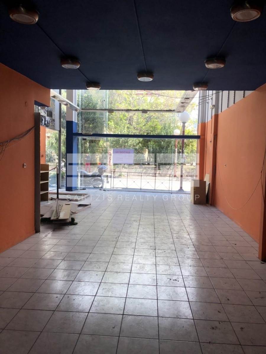 (For Sale) Commercial Retail Shop || Athens Center/Dafni - 272 Sq.m, 230.000€ 
