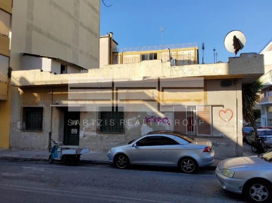 (For Sale) Residential Detached house || Piraias/Keratsini - 180 Sq.m, 185.000€ 