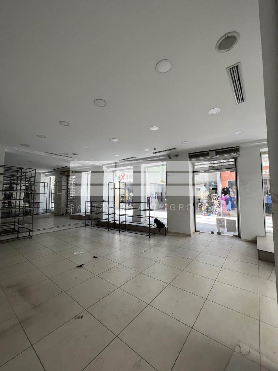 (Προς Ενοικίαση) Επαγγελματικός Χώρος Κτίριο || Αθήνα Κέντρο/Αθήνα - 740 τ.μ, 10.000€ 