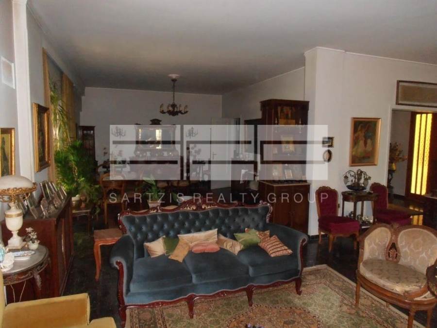(For Sale) Residential Residence complex || Athens North/Kifissia - 480 Sq.m, 9 Bedrooms, 1.750.000€ 