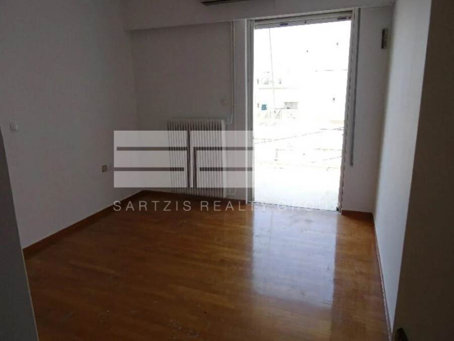 (For Sale) Residential Floor Apartment || Piraias/Korydallos - 122 Sq.m, 3 Bedrooms, 220.000€ 