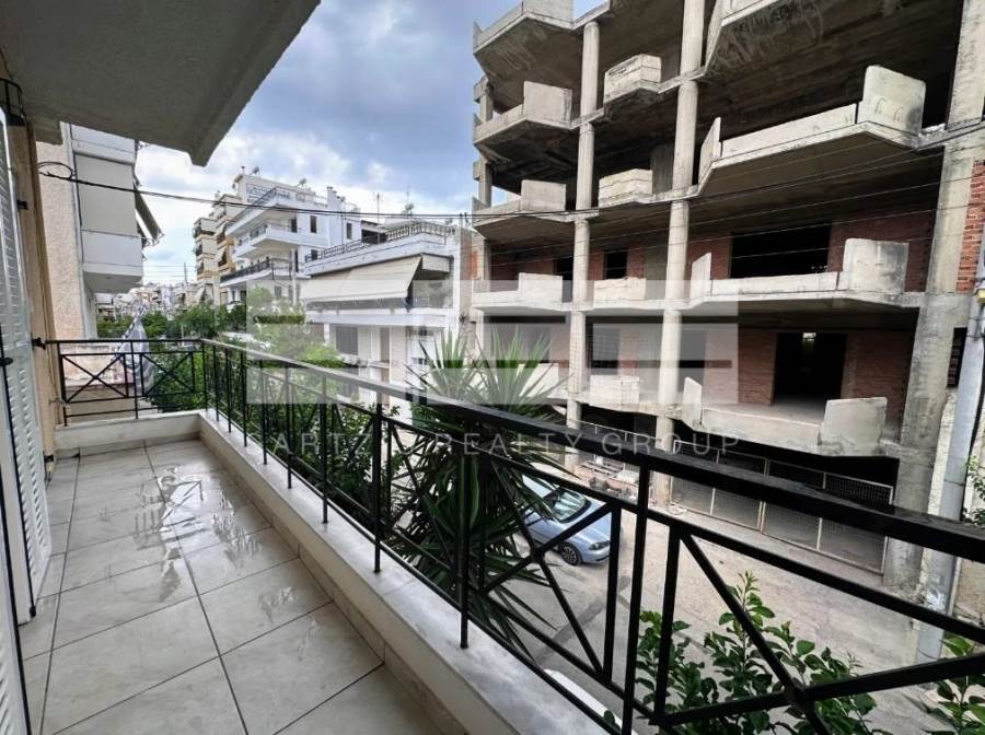 (For Sale) Residential Floor Apartment || Piraias/Korydallos - 93 Sq.m, 3 Bedrooms, 205.000€ 