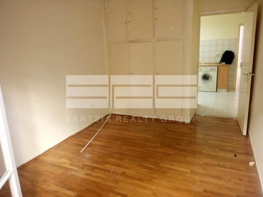 (For Sale) Residential Apartment || Athens Center/Athens - 70 Sq.m, 2 Bedrooms, 150.000€ 