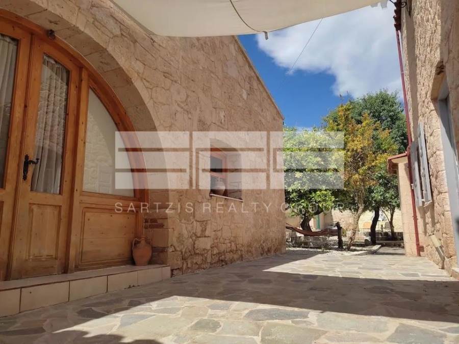 (Προς Πώληση) Κατοικία Συγκρότημα κατοικιών || Πειραιάς/Αίγινα - 195 τ.μ, 4 Υ/Δ, 800.000€ 