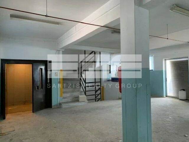 (For Sale) Commercial Building || Piraias/Piraeus - 1.000 Sq.m, 2.550.000€ 