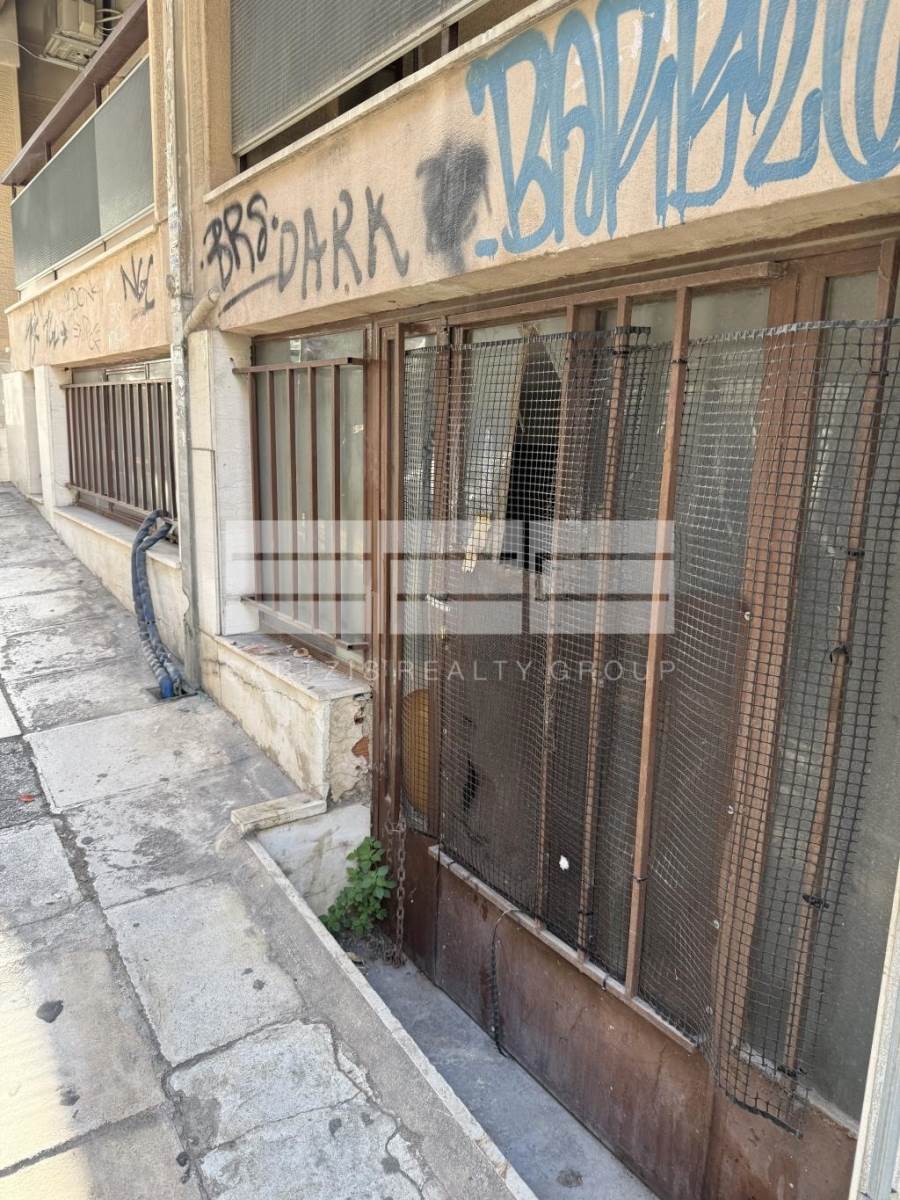 (For Sale) Commercial Warehouse || Piraias/Piraeus - 91 Sq.m, 50.000€ 