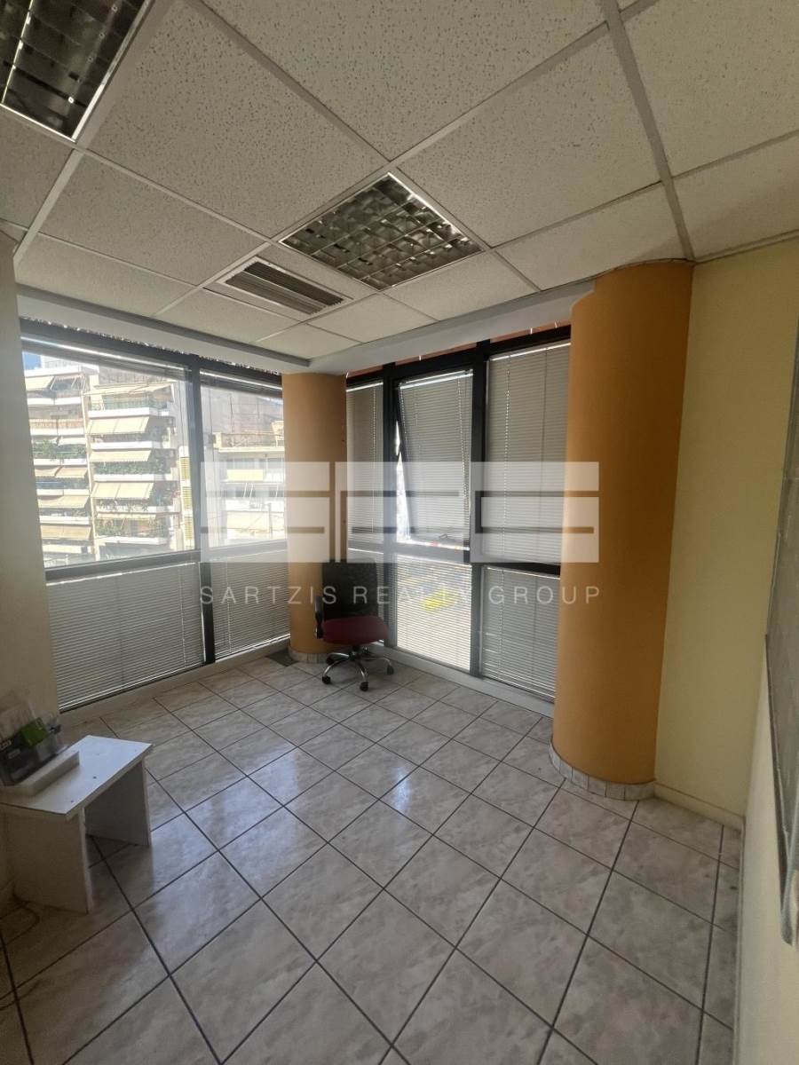 (For Sale) Commercial Building || Athens Center/Athens - 1.300 Sq.m, 3.250.000€ 