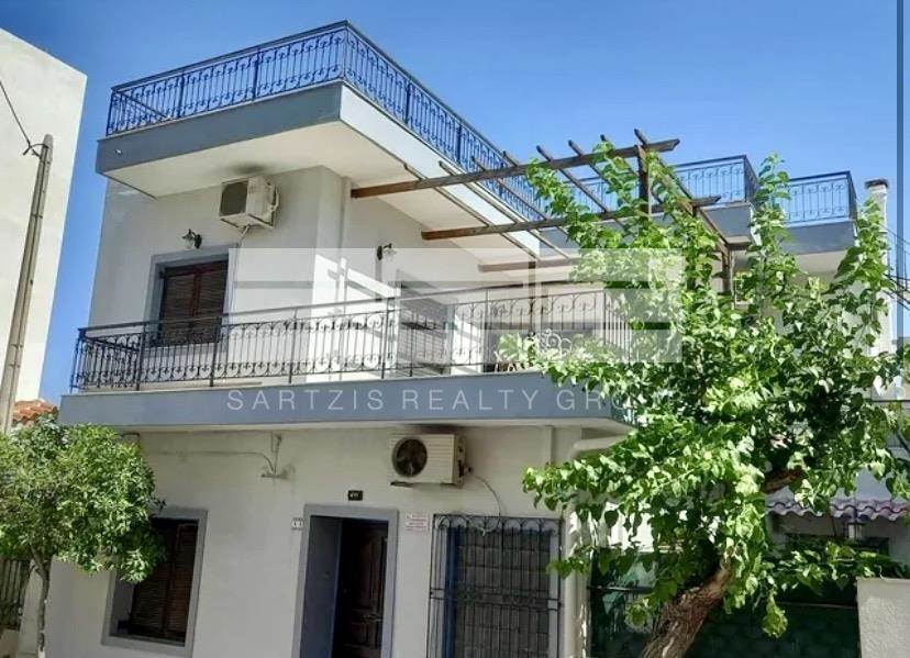 (Προς Πώληση) Κατοικία Μονοκατοικία || Αθήνα Κέντρο/Βύρωνας - 131 τ.μ, 4 Υ/Δ, 300.000€ 