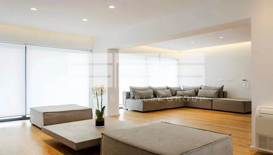 (Προς Ενοικίαση) Κατοικία Διαμέρισμα || Ανατολική Αττική/Βουλιαγμένη - 210 τ.μ, 3 Υ/Δ, 5.500€ 