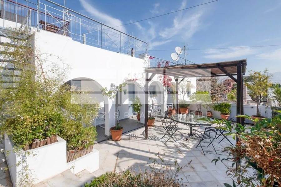 (For Sale) Residential Detached house || Piraias/Piraeus - 400 Sq.m, 7 Bedrooms, 1.050.000€ 