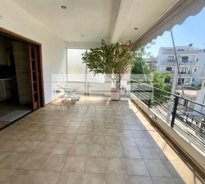 (For Sale) Residential Apartment || Athens South/Glyfada - 100 Sq.m, 2 Bedrooms, 350.000€ 